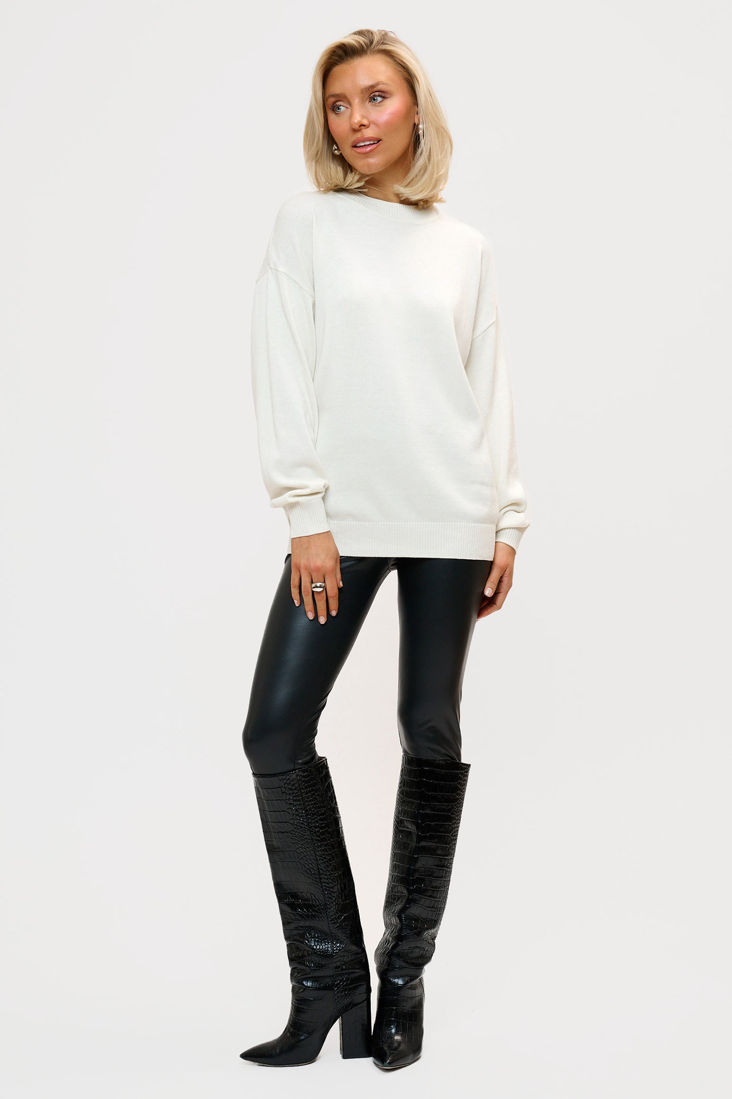 Thin Knitted Sweater - White