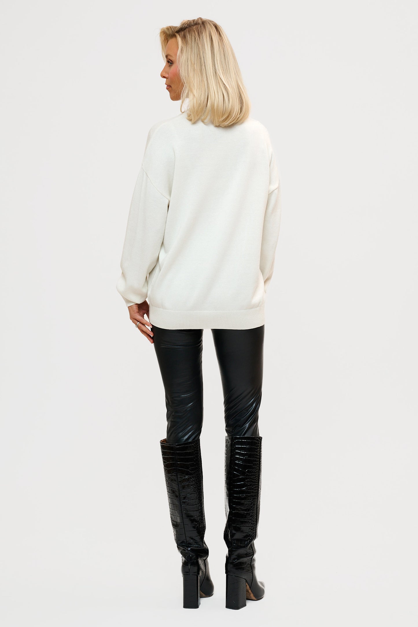 Thin Knitted Sweater - White