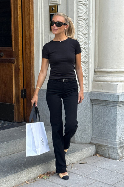 Everyday Straight Jeans - Black