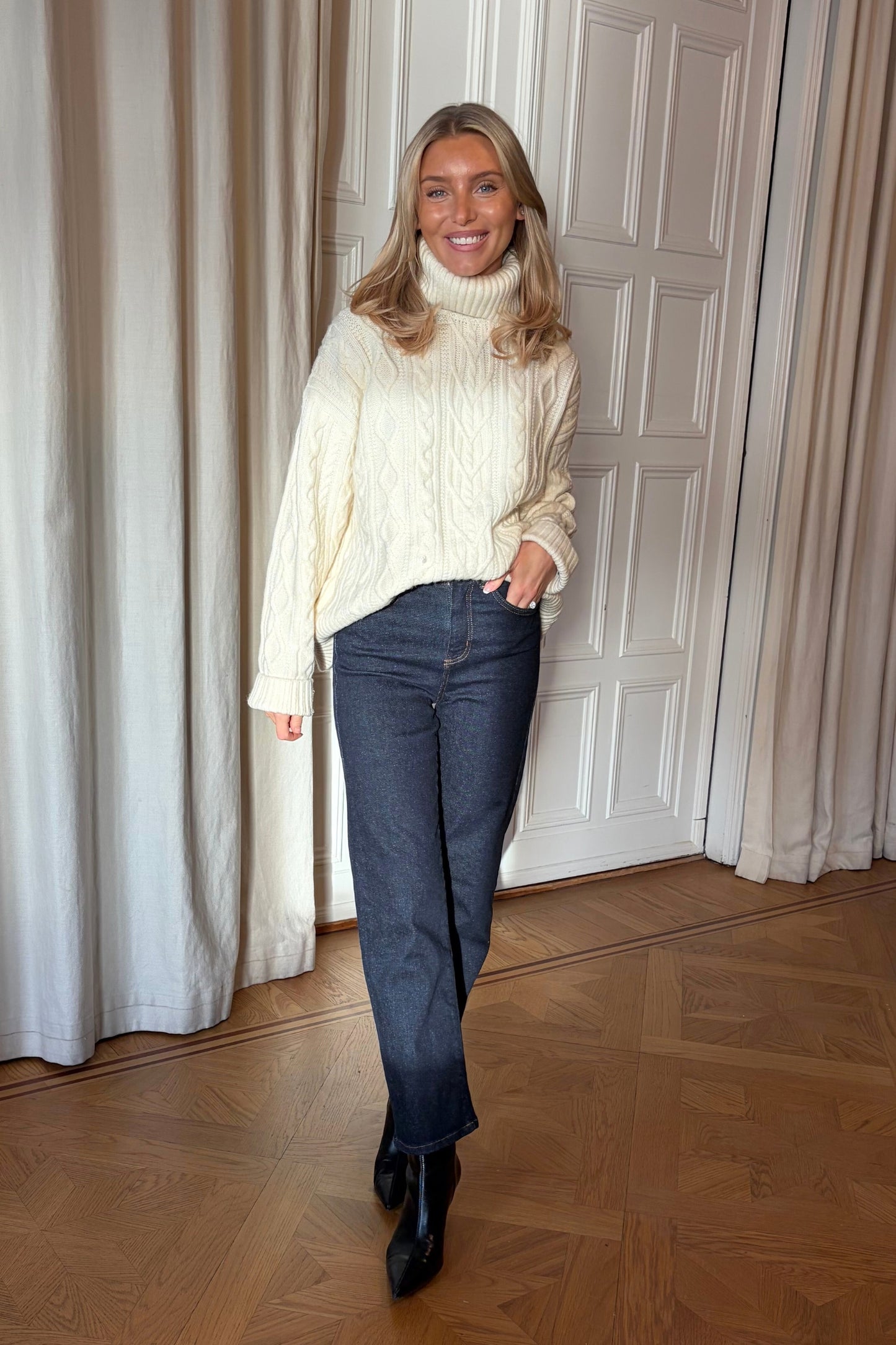 Everyday Cropped Jeans - Indigo