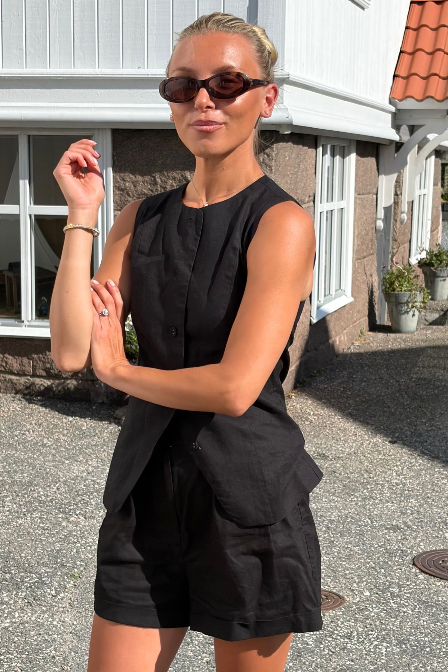 Linen Resort Vest - Black