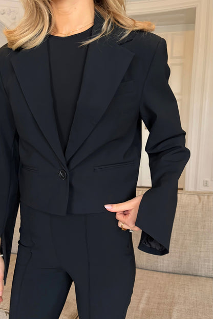 Luxe Cropped Blazer - Black