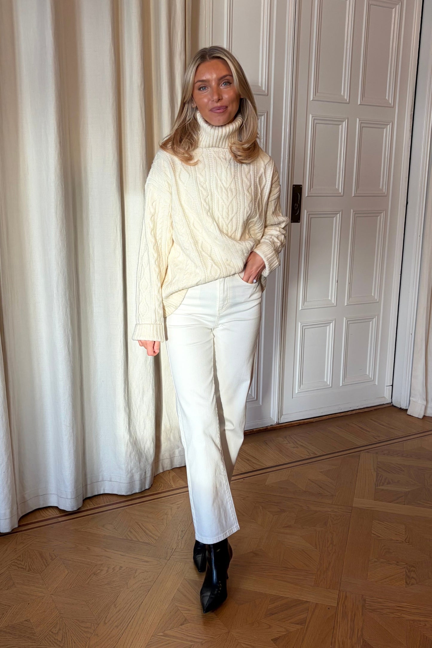 Cropped Stretch Jeans - Off White