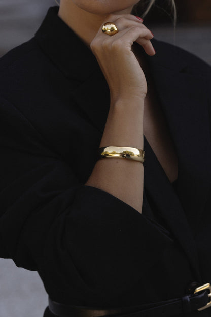 Alexandra Gold Bangle