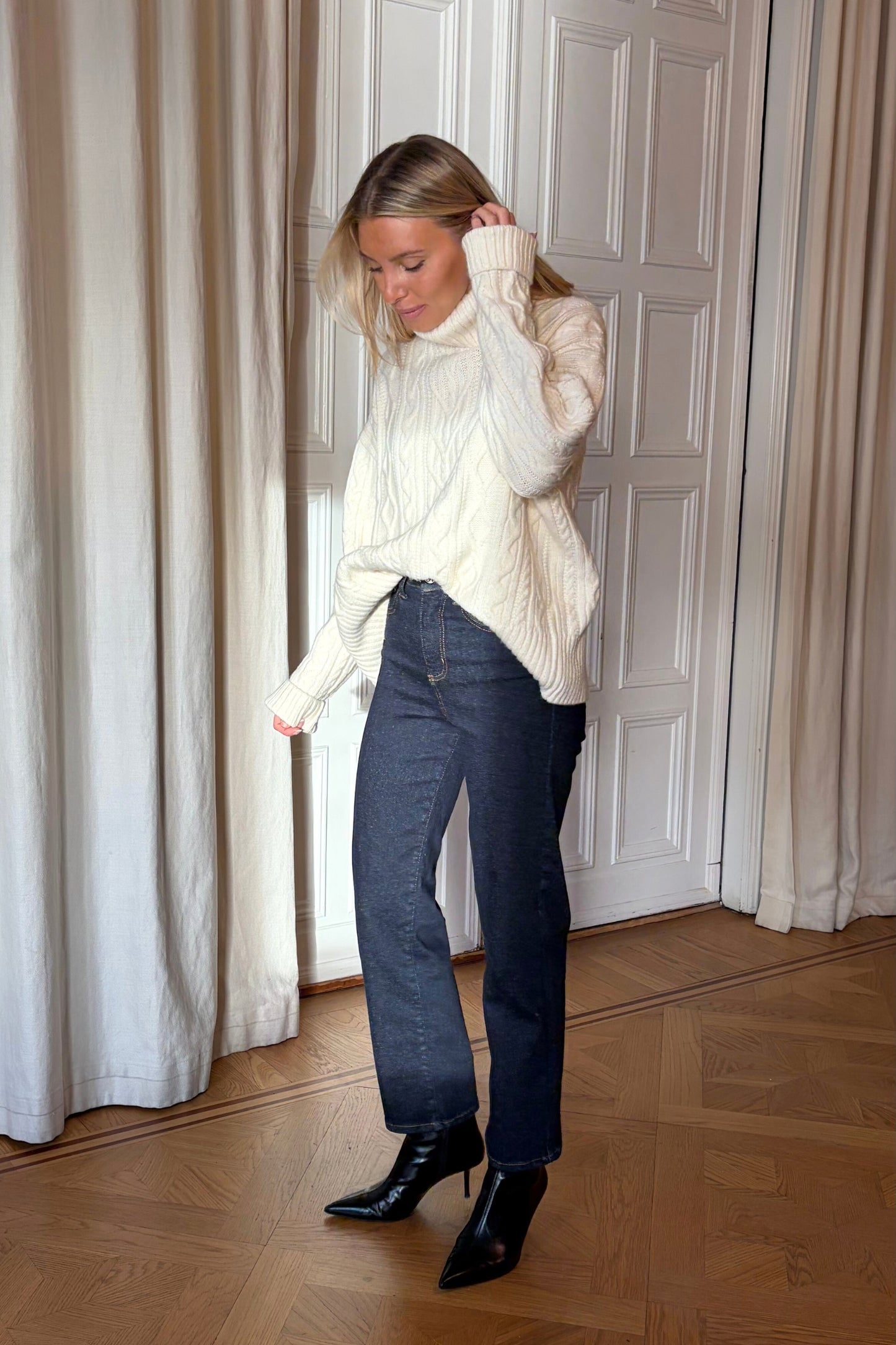 Everyday Cropped Jeans - Indigo