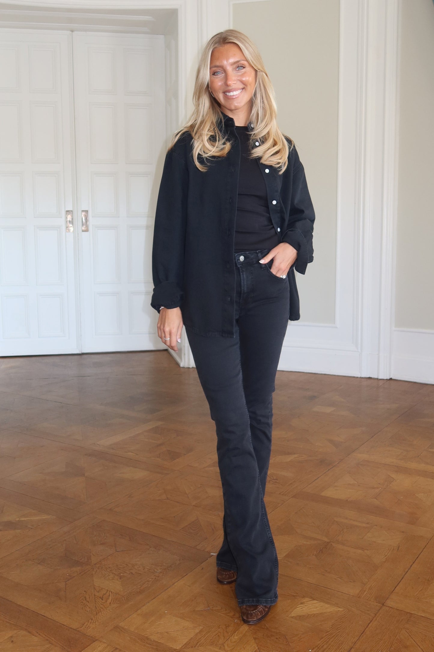 Everyday Bootcut Jeans - Washed Black