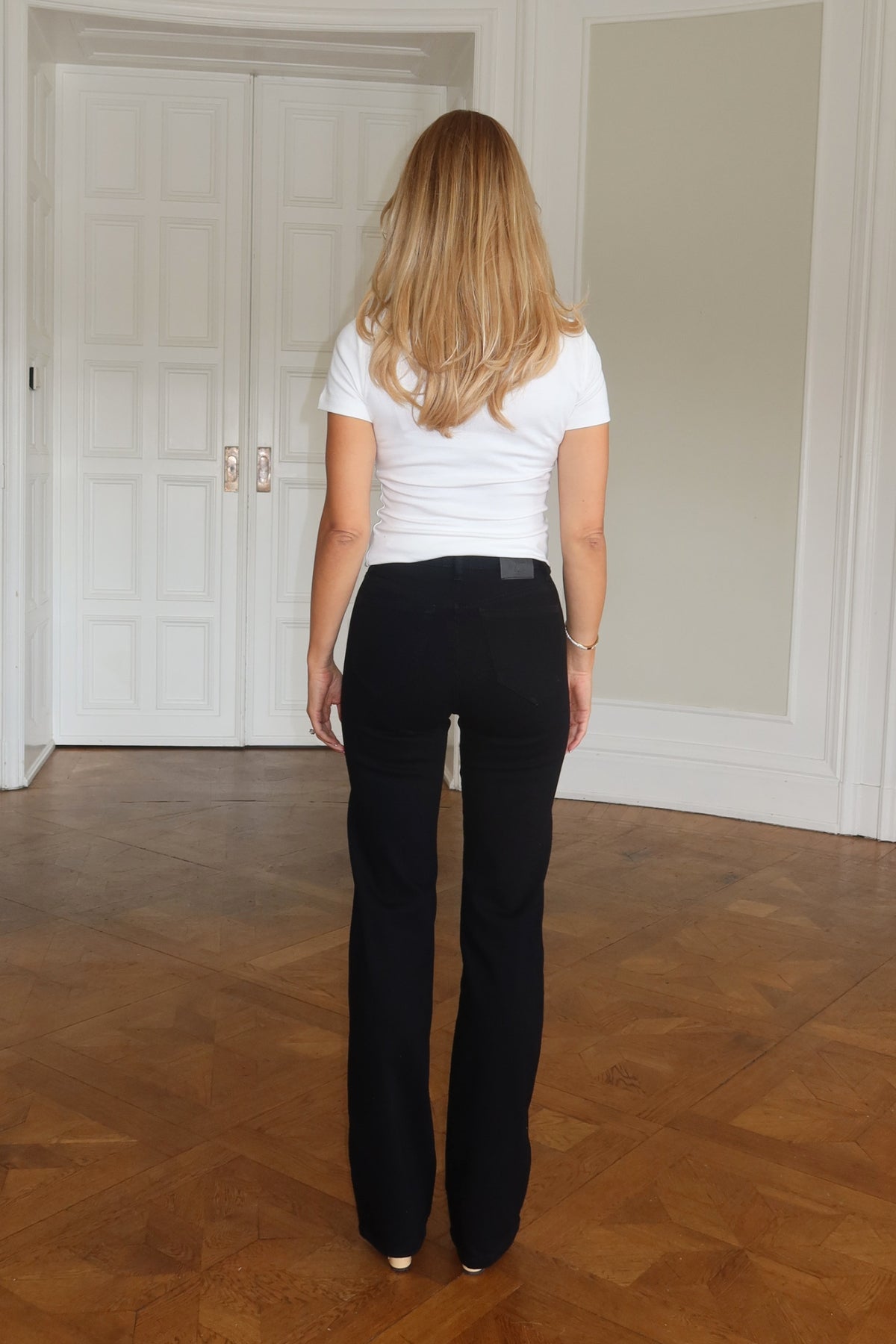 Everyday Straight Jeans - Black