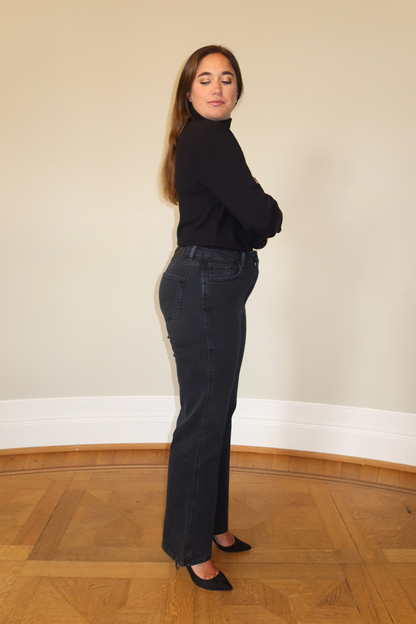 Everyday Straight Jeans - Washed black