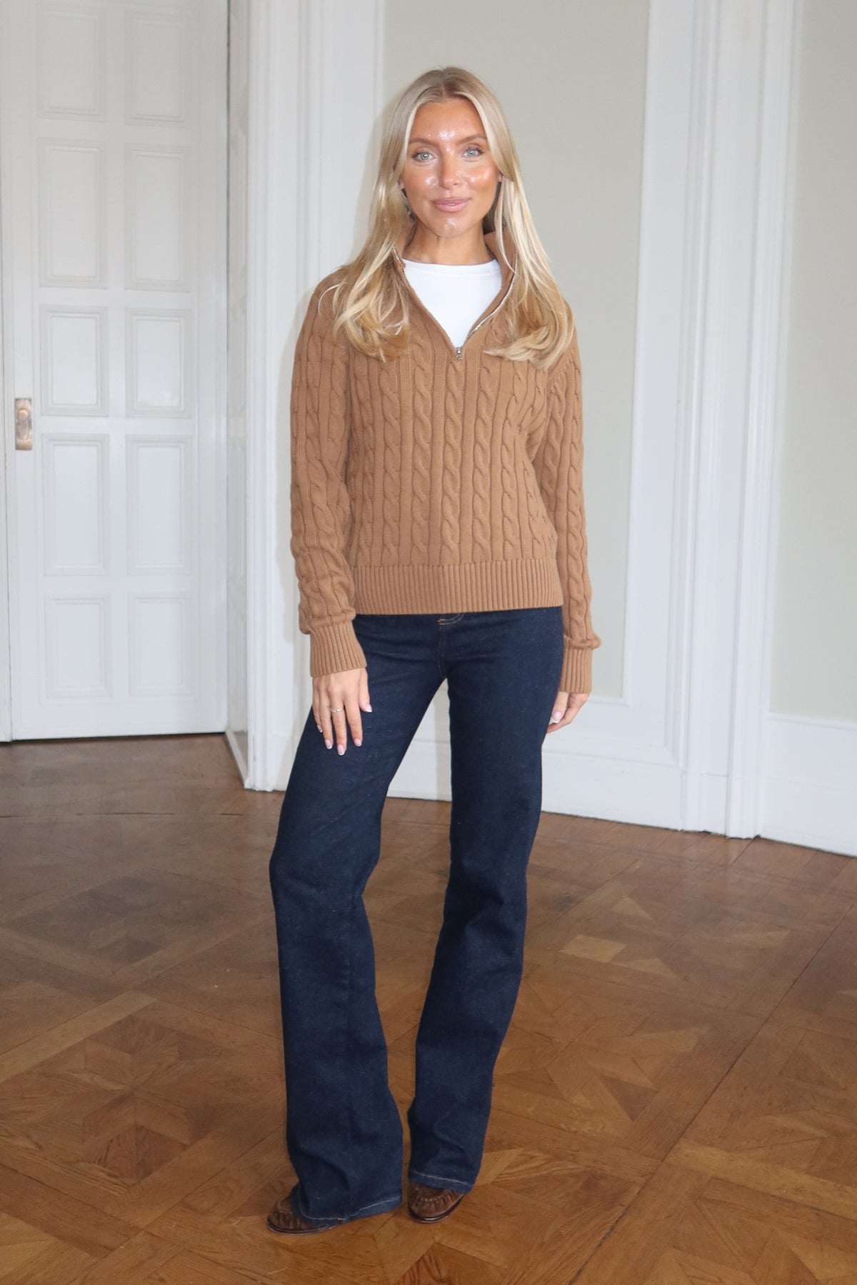 Signature Cable Sweater - Camel