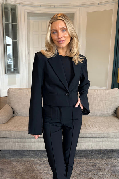 Luxe Cropped Blazer - Black