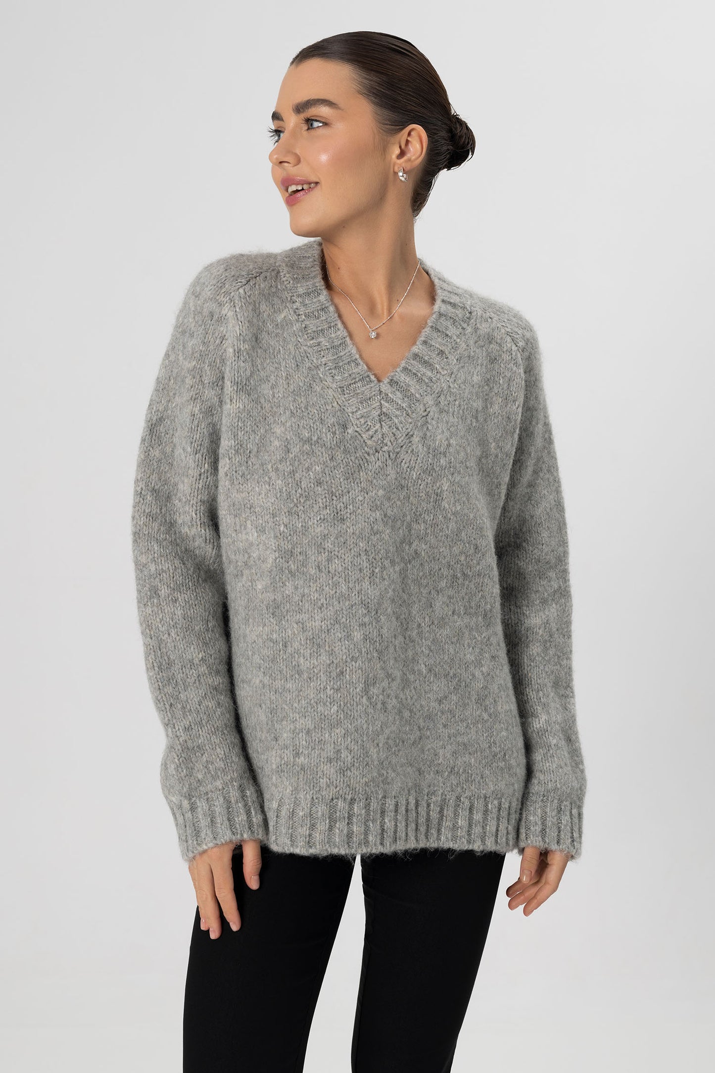 V-neck Sweater - Grey Melange – Sanne Alexandra