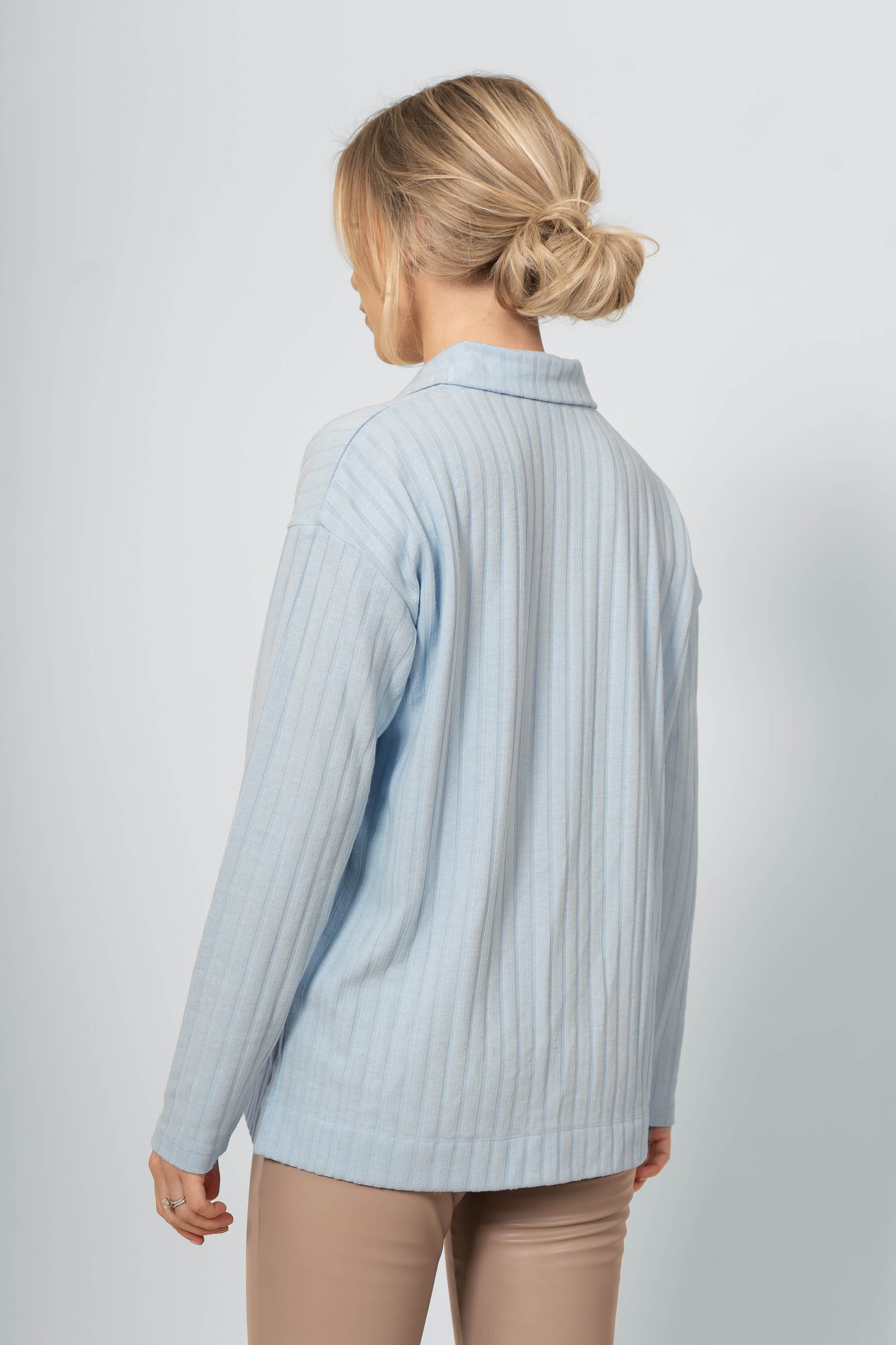 Ribbed Button Down Shirt - Light Blue - Sannealexandra - Model:Sanne
