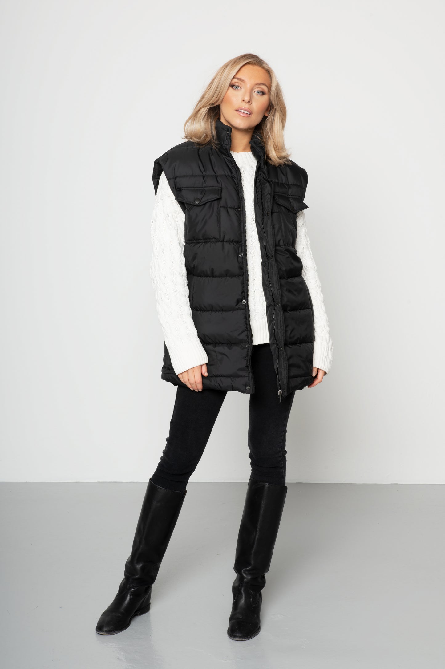 Puffer Vest - Sannealexandra - Model:Sanne