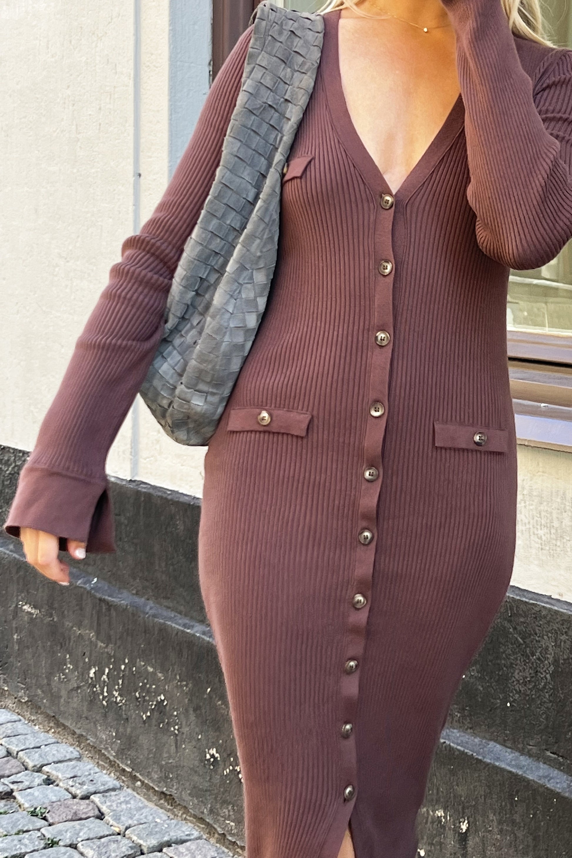 Long Button Dress - Brown - Sannealexandra - Model:Sanne